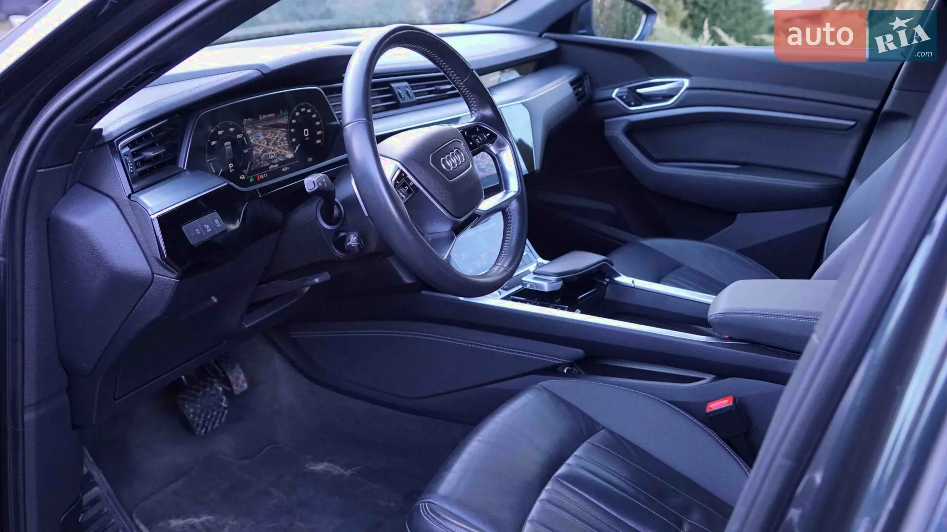 2019 Audi e-tron - мініатюра 11