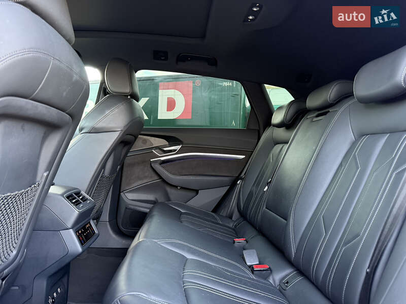 Внедорожник / Кроссовер Audi e-tron 2019 в Коломые