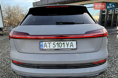 Внедорожник / Кроссовер Audi e-tron 2019 в 