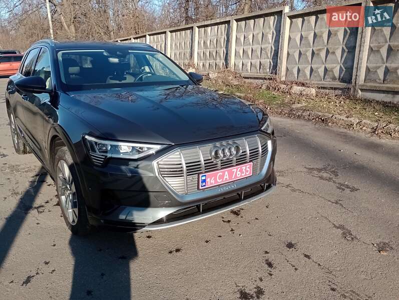 Audi e-tron 2019