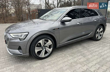 Внедорожник / Кроссовер Audi e-tron 2020 в Киеве