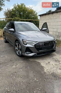 Внедорожник / Кроссовер Audi e-tron 2021 в Сумах