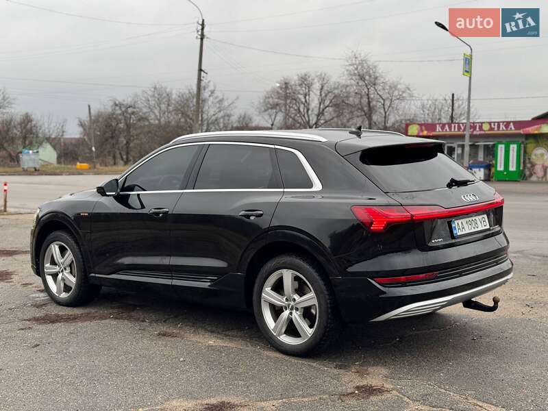 Позашляховик / Кросовер Audi e-tron 2019 в Києві