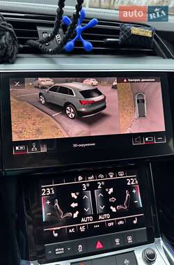 Внедорожник / Кроссовер Audi e-tron 2019 в 