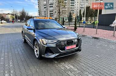 Позашляховик / Кросовер Audi e-tron 2022 в Луцьку