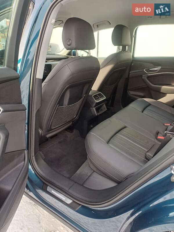 Внедорожник / Кроссовер Audi e-tron 2019 в Львове