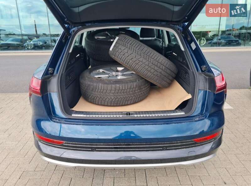 Внедорожник / Кроссовер Audi e-tron 2019 в Львове