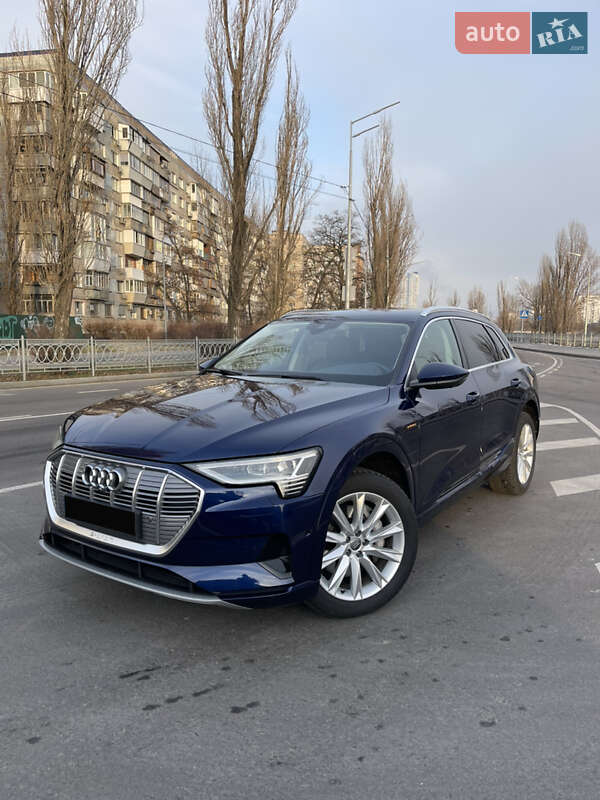 Позашляховик / Кросовер Audi e-tron 2020 в Києві