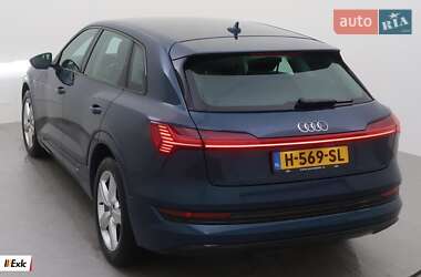 Внедорожник / Кроссовер Audi e-tron 2020 в 