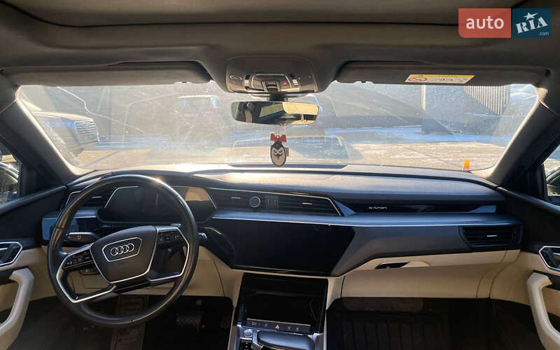 Позашляховик / Кросовер Audi e-tron 2020 в Чернівцях
