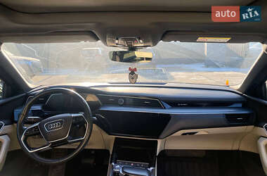 Позашляховик / Кросовер Audi e-tron 2020 в 