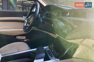 Позашляховик / Кросовер Audi e-tron 2020 в 