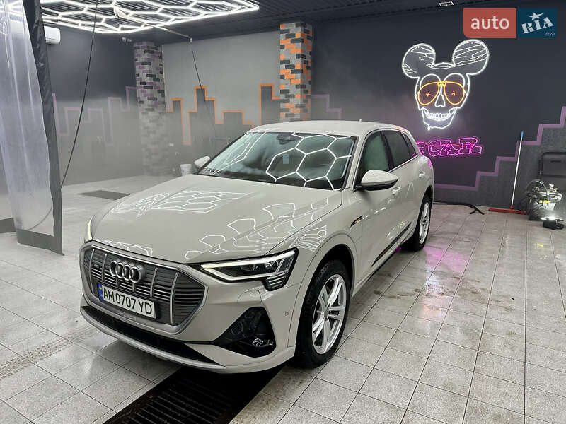 Внедорожник / Кроссовер Audi e-tron 2020 в Житомире