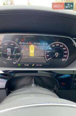 Внедорожник / Кроссовер Audi e-tron 2019 в 