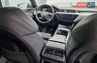 Внедорожник / Кроссовер Audi e-tron 2020 в 