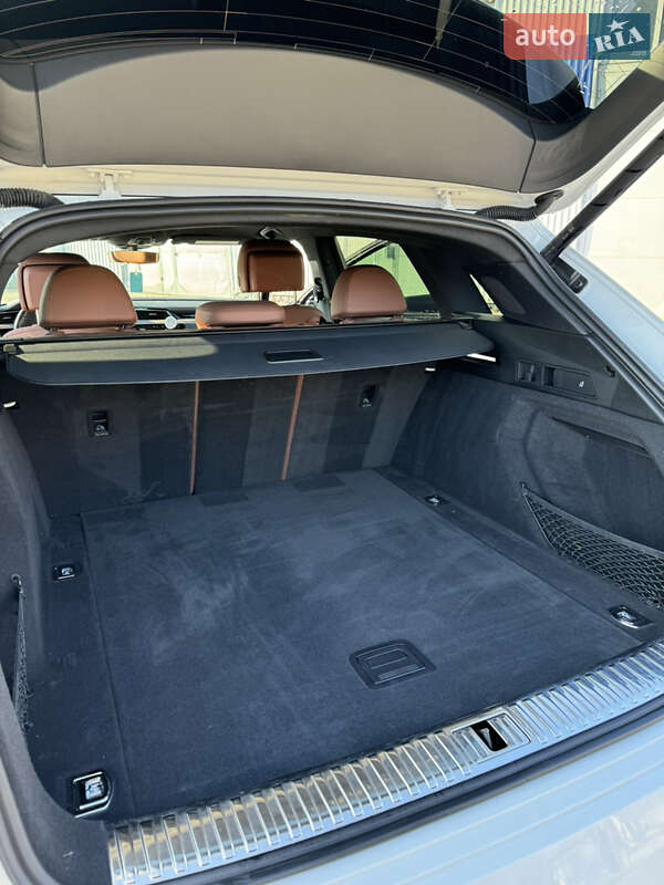 Позашляховик / Кросовер Audi e-tron 2021 в Чернівцях