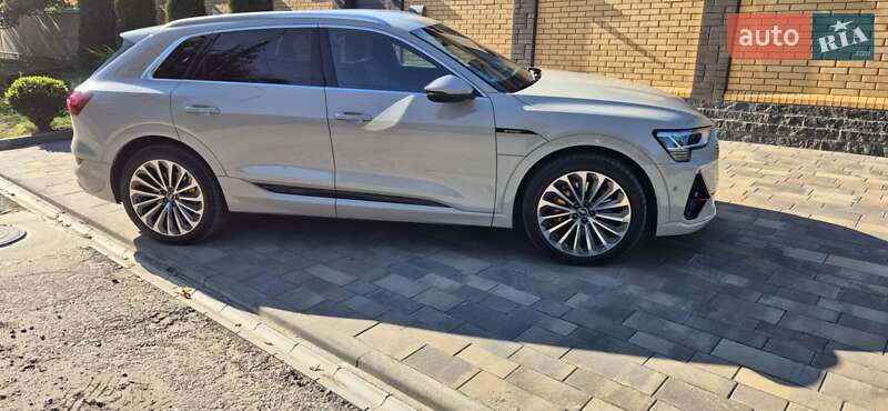 Внедорожник / Кроссовер Audi e-tron 2022 в Черкассах