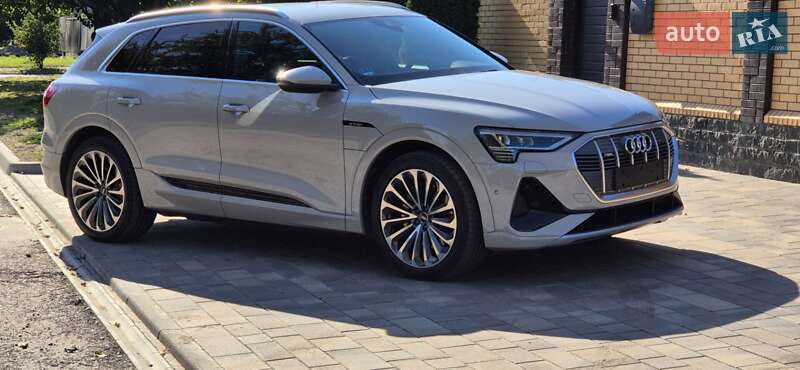 Внедорожник / Кроссовер Audi e-tron 2022 в Черкассах