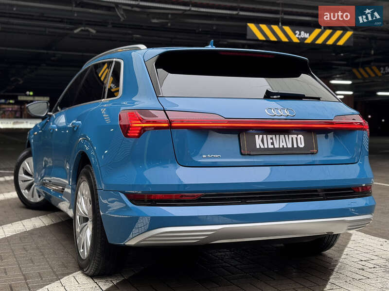 Позашляховик / Кросовер Audi e-tron 2019 в Києві