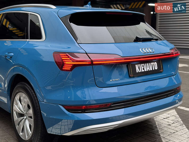 Позашляховик / Кросовер Audi e-tron 2019 в Києві