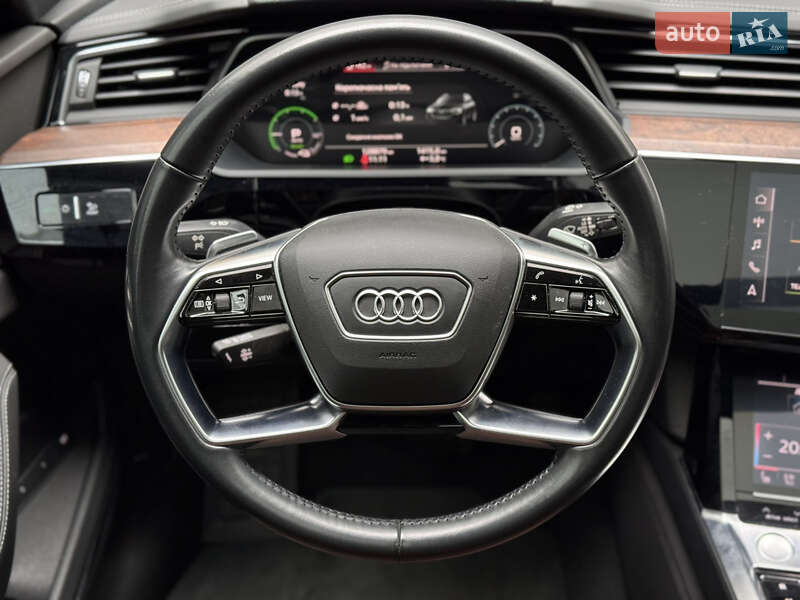 Позашляховик / Кросовер Audi e-tron 2019 в Києві