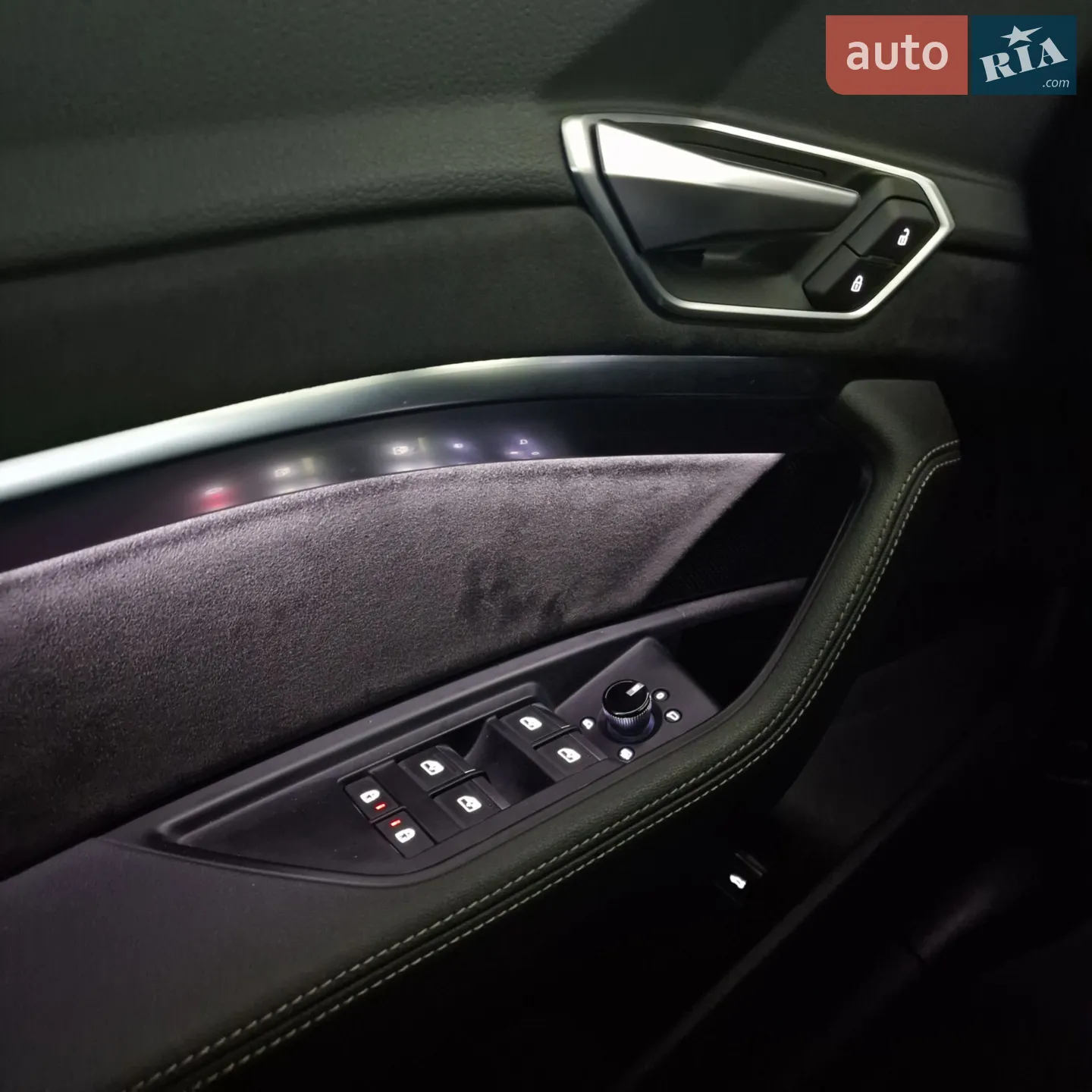2020 Audi e-tron - мініатюра 10