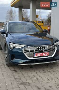 Внедорожник / Кроссовер Audi e-tron 2019 в 