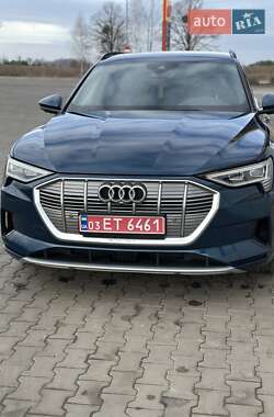 Внедорожник / Кроссовер Audi e-tron 2019 в 