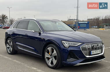 Внедорожник / Кроссовер Audi e-tron 2020 в 