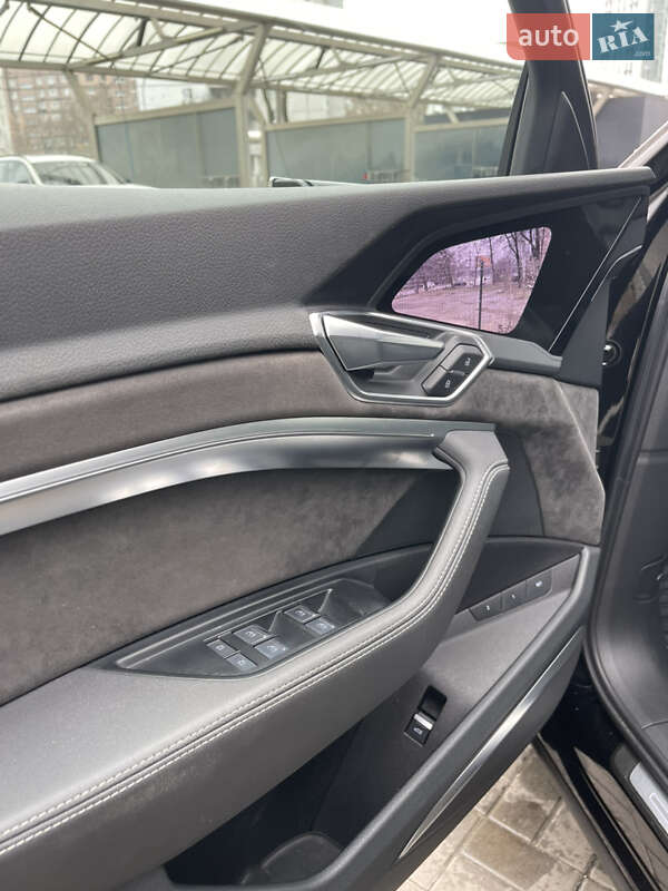 Позашляховик / Кросовер Audi e-tron 2019 в Дніпрі