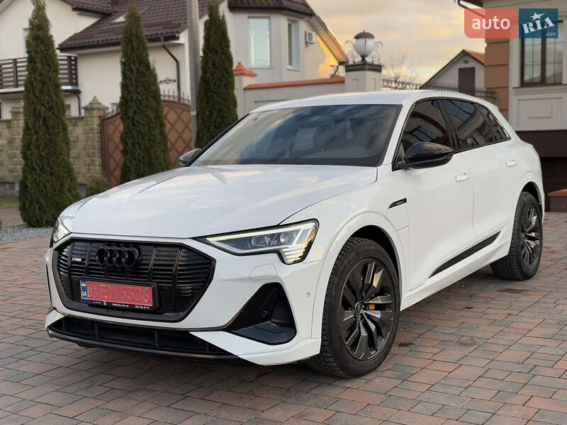 Внедорожник / Кроссовер Audi e-tron 2022 в Ровно