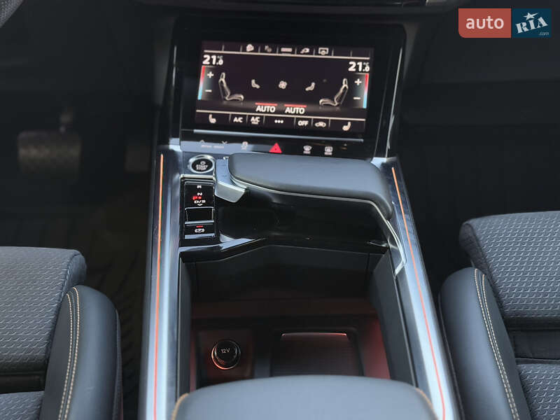 Внедорожник / Кроссовер Audi e-tron 2022 в Ровно