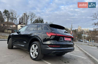 Внедорожник / Кроссовер Audi e-tron 2019 в 