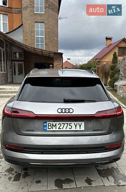 Внедорожник / Кроссовер Audi e-tron 2021 в 