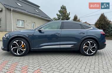 Внедорожник / Кроссовер Audi e-tron 2020 в 