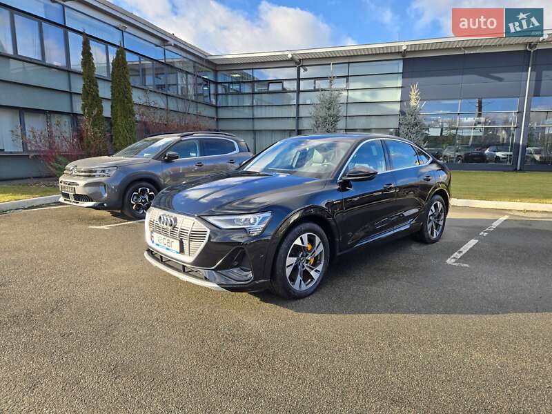 Позашляховик / Кросовер Audi e-tron 2022 в Києві
