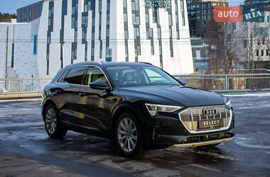 Внедорожник / Кроссовер Audi e-tron 2019 в 