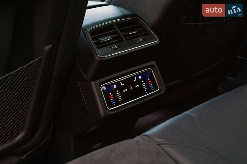 Позашляховик / Кросовер Audi e-tron 2019 в Києві