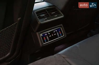 Внедорожник / Кроссовер Audi e-tron 2019 в 