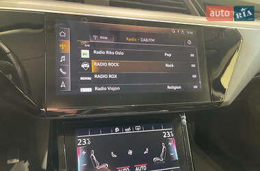 Внедорожник / Кроссовер Audi e-tron 2020 в 