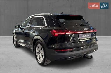 Внедорожник / Кроссовер Audi e-tron 2020 в 