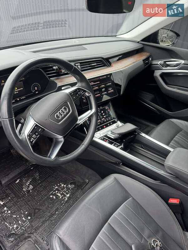 Внедорожник / Кроссовер Audi e-tron 2019 в Чернигове