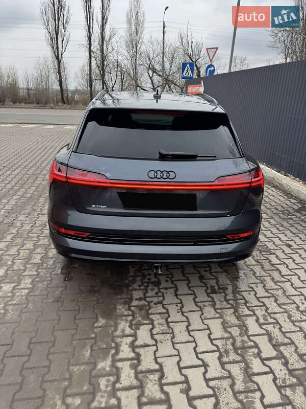 Внедорожник / Кроссовер Audi e-tron 2019 в Чернигове