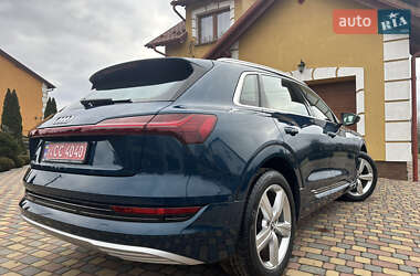 Внедорожник / Кроссовер Audi e-tron 2020 в 