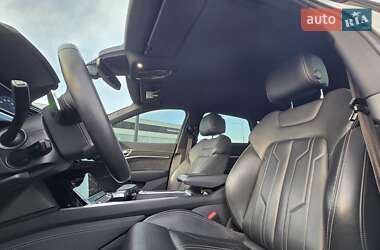 Внедорожник / Кроссовер Audi e-tron 2020 в 