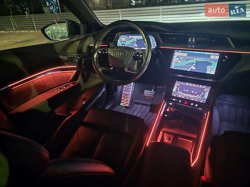 Внедорожник / Кроссовер Audi e-tron 2020 в Мукачево