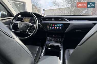 Внедорожник / Кроссовер Audi e-tron 2019 в 