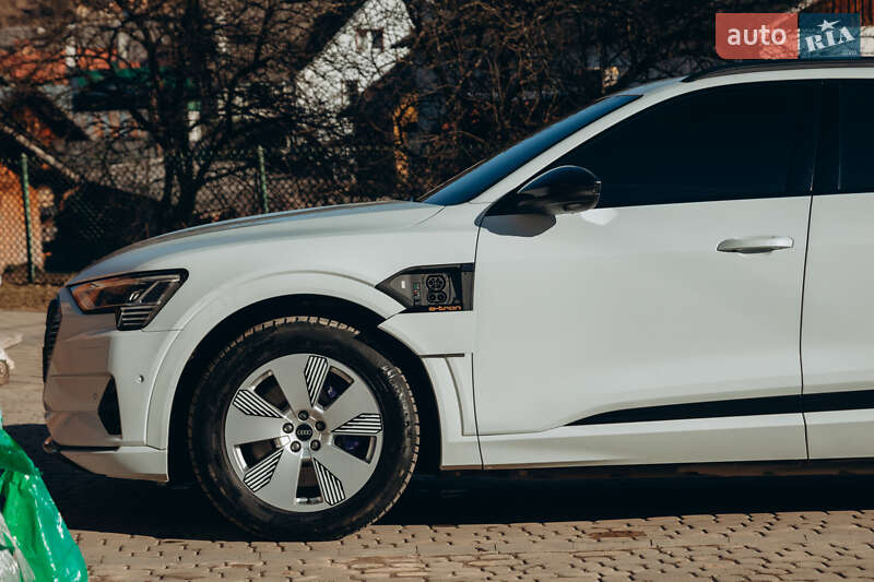 Позашляховик / Кросовер Audi e-tron 2019 в Львові