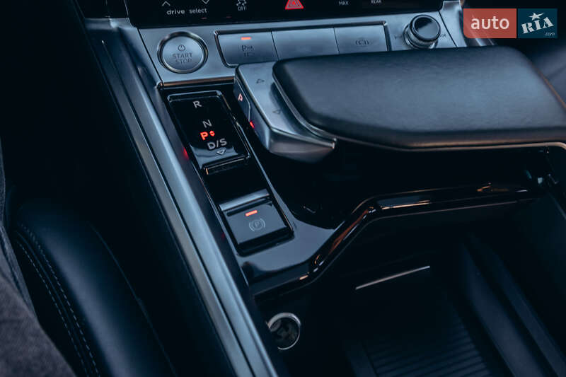 Позашляховик / Кросовер Audi e-tron 2019 в Львові