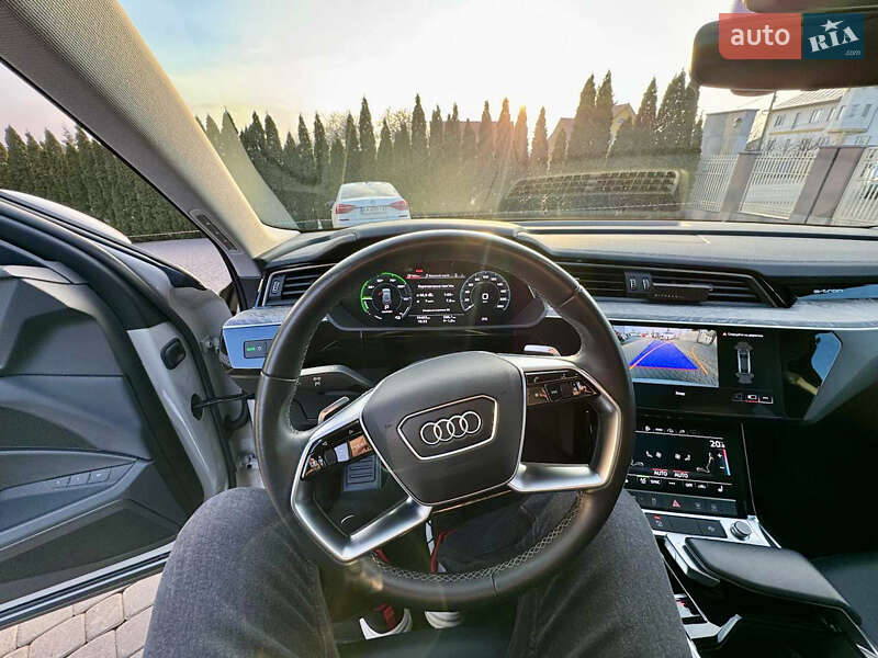 Позашляховик / Кросовер Audi e-tron 2020 в Чернівцях